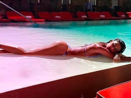 Cavalli offende (ancora) Belen: "Sei la preferita dei seg..."