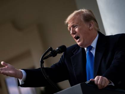 Usa, un duro colpo per Trump: la Camera boccia il piano per il muro