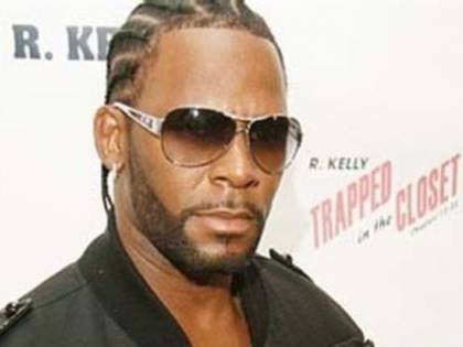 Cauzione da 1 milione di dollari per il rapper R. Kelly