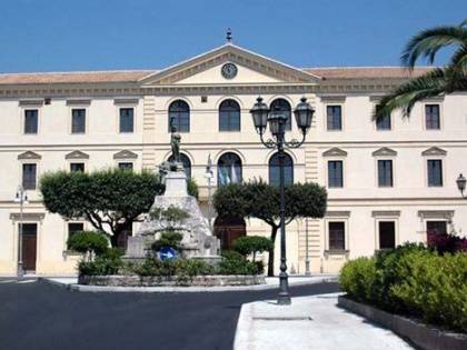Locri, Comune parte civile contro gli assenteisti