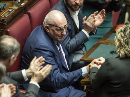 Crosetto: "Vi dico quali sono le due cose da togliere subito per ripartire"