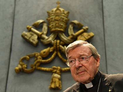 Pedofilia, il cardinale Pell "in serio pericolo di vita": resta in isolamento