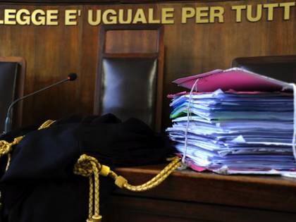 "Aiutata dal pm in cambio di favori sessuali", patteggia l'avvocato di Lecce