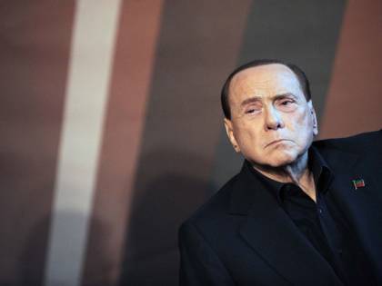 Ricostruzione a L'Aquila, il messaggio di Berlusconi: "Far ripartire l'Abruzzo dopo il terremoto"
