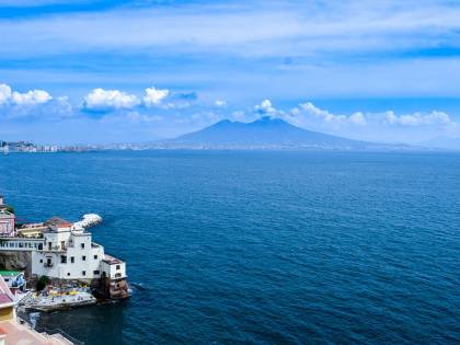 Napoli, i novemila furbetti del numero civico