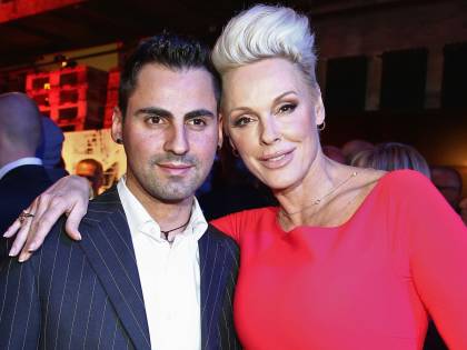 Parla Brigitte Nielsen: “Ho dato uno schiaffo a Madonna e ho trascorso una notte con Sean Penn”