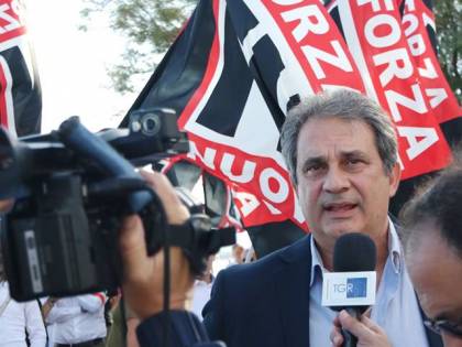 Roma, corteo non autorizzato. Polizia ferma leader di Forza Nuova