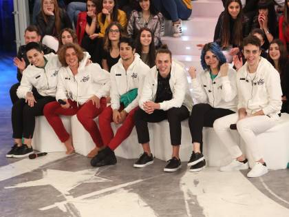 Amici 18, le Squadre Blu e Bianca con Pio e Amedeo al Serale