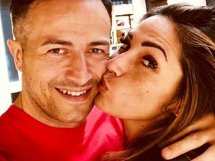 Ida e Riccardo sono in crisi? Lui va (da solo) al battesimo della figlia di Sossio