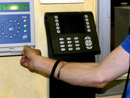 Statali, addio ai cartellini: nuove misure contro assenteisti