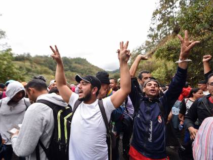 Il Messico lancia l'allarme: "Si sta formando la carovana di migranti più grande di tutte"