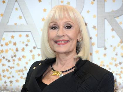 Raffaella Carrà: "Il 31 dicembre spacco tutto a costo di chiamare il muratore"