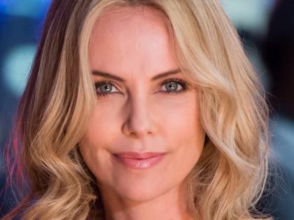 Charlize Theron è stanca di essere single da ben dieci anni