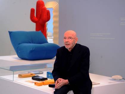 "Quel tavolo disegnato su una scatola di fiammiferi"
