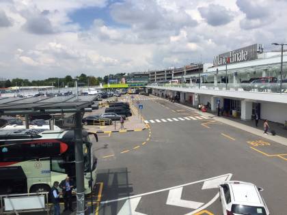 Linate, lavori in pista: si chiude per tre mesi, voli "sfrattati" a Malpensa