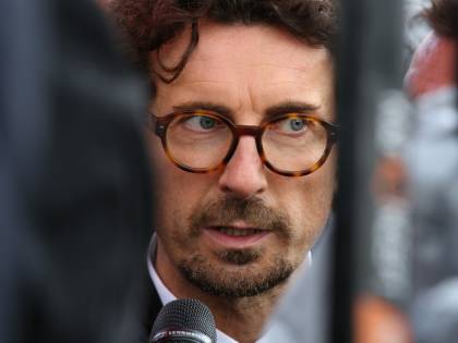 Toninelli su Borsellino: "Paolo sempre con noi". "Chi è, tuo fratello?"