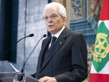 Mattarella firma il dl Sicurezza: "Ma sanzioni Ong irragionevoli"