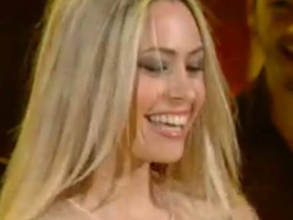 Ballo scatenato per Martina Stella a Domenica In che incanta il pubblico di Rai Uno