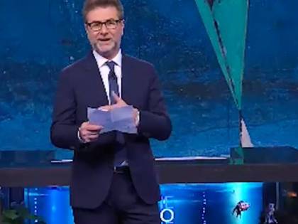 Fabio Fazio fa la vittima: "Superato ogni limite. Se la Rai non mi vuole, lo dica"
