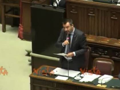 "Non siamo a scuola". È lite Carfagna-Salvini