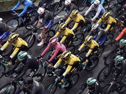 Giro d'Italia, Ackermann concede il bis e vince la quinta tappa