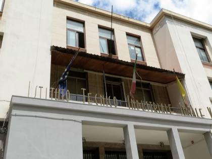 Palermo, proiettato video che accosta Salvini al Duce. Insegnante sospesa dal Provveditorato