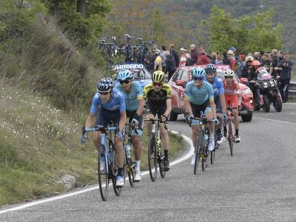 Giro d'Italia, 7a tappa: vince lo spagnolo Pello Bilbao. Conti resta in Rosa