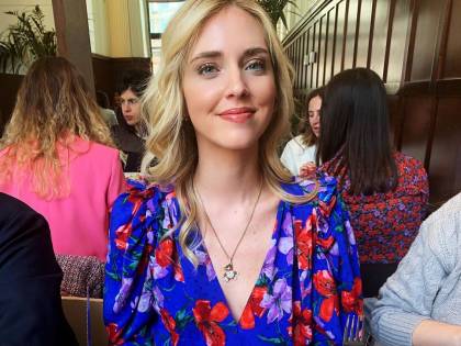 Il web approva il nuovo look della Ferragni: "Stai bene con tutto"