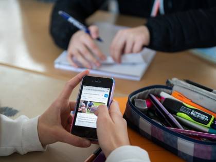 Revenge porn, 40enne bresciana licenziata per danno d'immagine