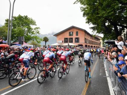 Giro d'Italia, 16a tappa: trionfa Ciccone sul Mortirolo. Carapaz resiste in Rosa