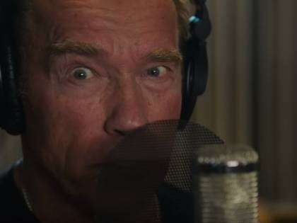 Arnold Schwarzenegger debutta da cantante con un brano rap