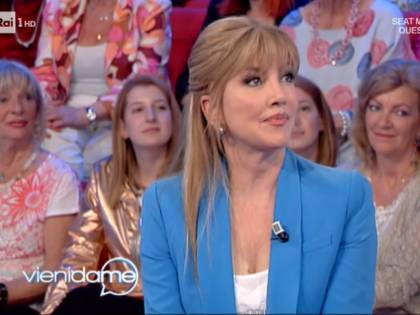 Milly Carlucci ricorda Fabrizio Frizzi: "Voleva tornare a Ballando, ma non ce l'ha fatta"