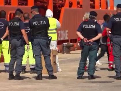 I delinquenti stranieri restano in Italia se devono accudire i loro figli