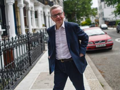 "Ho preso coca vent'anni fa". La confessione del successore della May