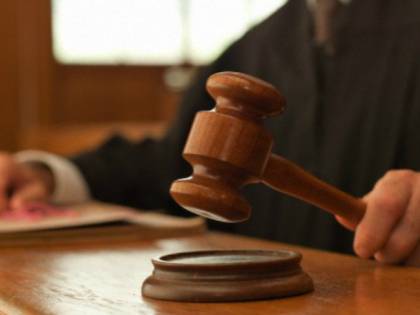 Treviso, il giudice aggiorna l'udienza e l'avvocato lo aggredisce