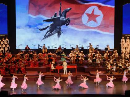 Corea del Sud, apre un ristorante con bandiera nordcoreana. Il proprietario rischia il carcere