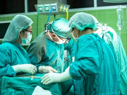 Censis, sanità pubblica troppo lenta: 20 milioni di italiani costretti a pagarsi le cure di tasca propria