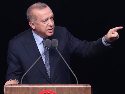 Ora Erdogan terrorizza la Nato: ecco perché ha scelto gli S-400
