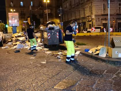 Flop del porta a porta, tornano i cassonetti in strada (ma a orario)