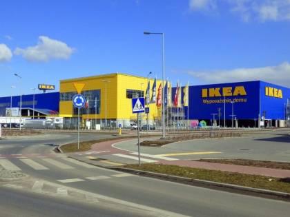 Ikea licenzia dipendente perché critica idee Lgbt citando la Bibbia
