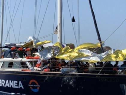 Migranti, Ong annunciano stop alle missioni: "Ce lo impone la pandemia"