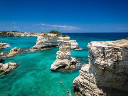 Salento, crollo di una falesia, paura tra i bagnanti