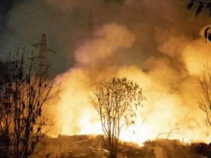 Richiedenti asilo appiccano fuoco per "girare un video". A Monza scattano denunce