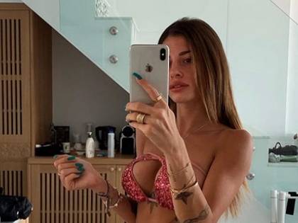 La accusano di essere rifatta. Chiara Nasti replica: "Sono regolare senza chirurgo"