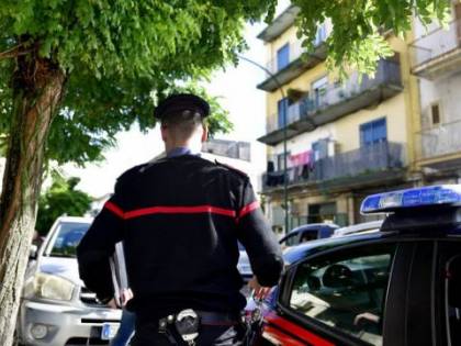 Faenza, moldavo tenta d'investire militari e li aggredisce, arrestato