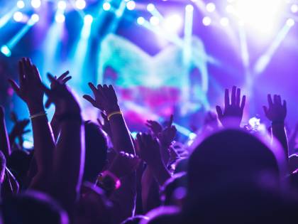 "Via dalla discoteca, siete napoletani": la denuncia da Ibiza