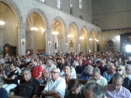 Napoli, l'ultimo commosso saluto a Luciano De Crescenzo
