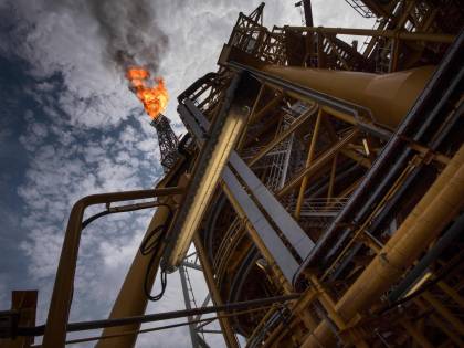 L'Arabia Saudita "punisce" Mosca: prezzi del petrolio in picchiata