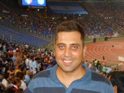 Carabiniere ucciso, il giallo: "Eravamo in bermuda e senza pistola"