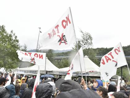 De Micheli: "Avanti con Tav e Gronda". Prima lite nel governo